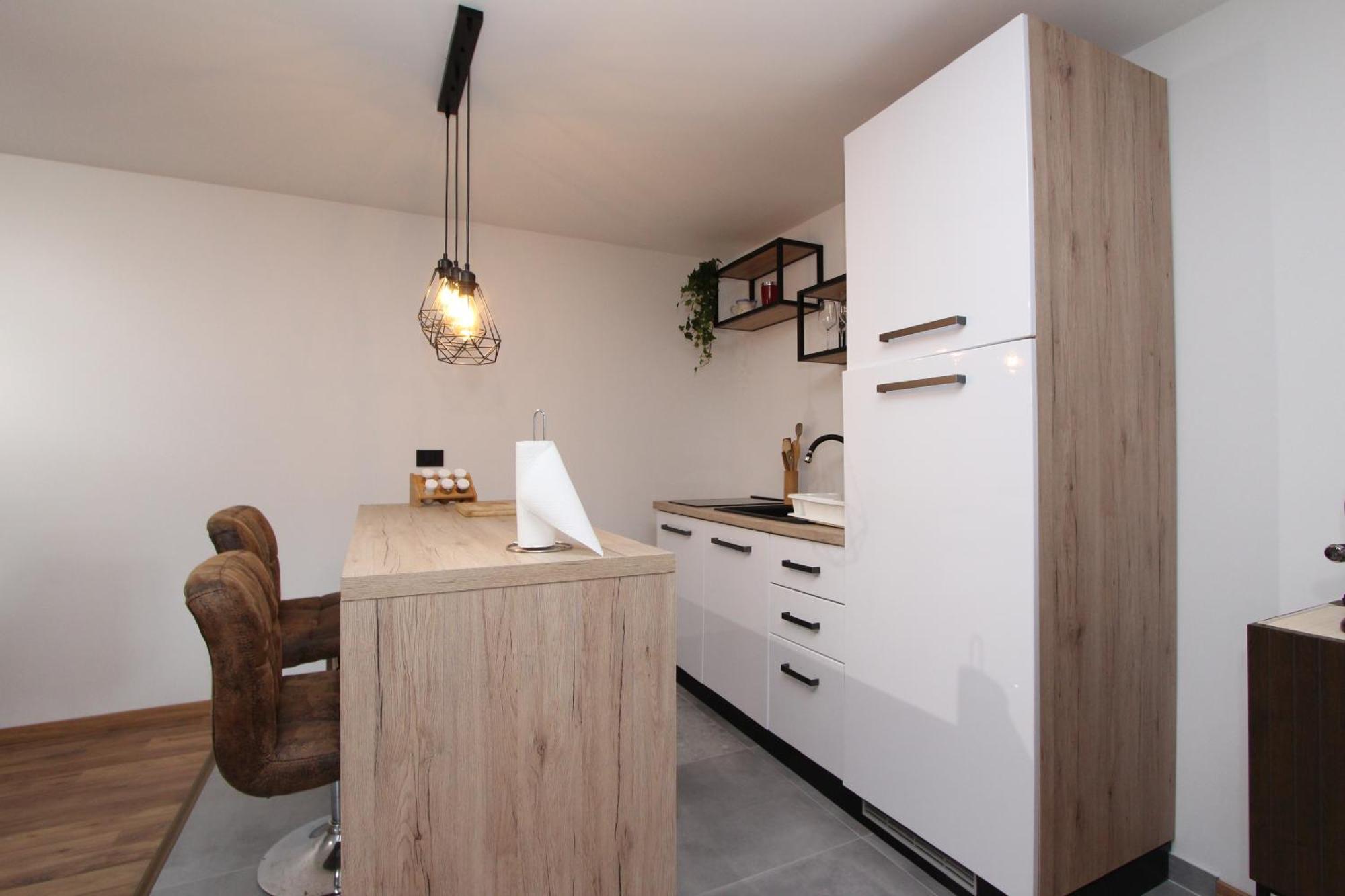 Apartments Eni โรวีน ภายนอก รูปภาพ